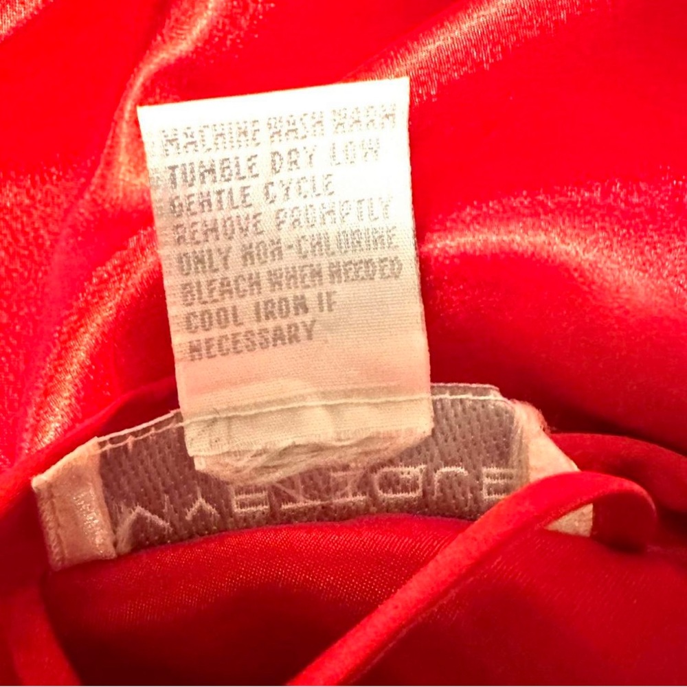 Vintage Mystique One Size Red Satin Robe - Picture 6 of 6